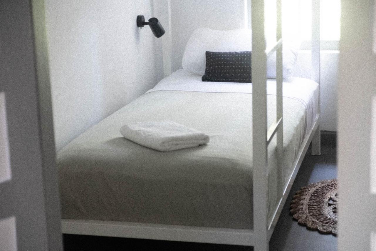 Clics Coliving & Coworking Hotel Диквела Екстериор снимка